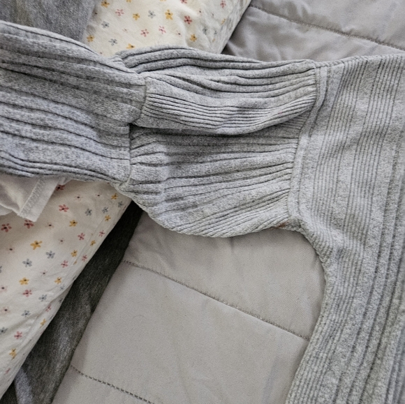 Adrienne Vittadini Gray Lace Detail Sweater Shirt Size L - Picture 7 of 9